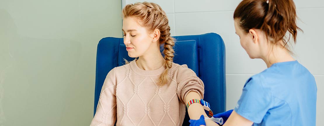 Phlebotomist starting a blood draw. Representing any of our Boise, Garden City, Meridian, Idaho Falls, Pocatello and Rexburg locations.